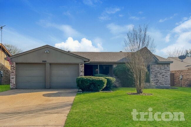 Building Photo - 3029 Meadowmoor St