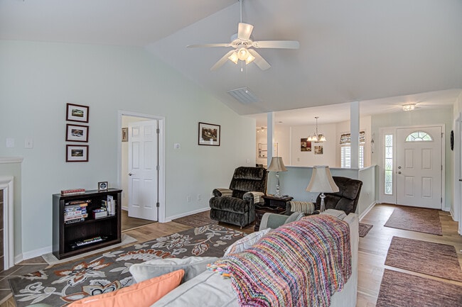 Photo - 1302 Bayswater Dr