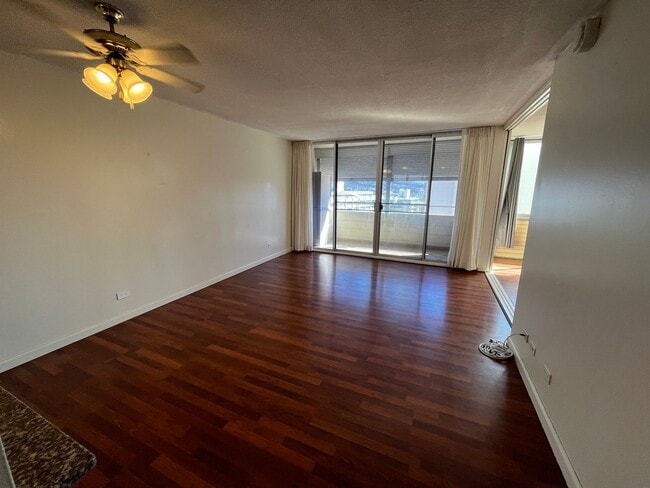 Photo - Woodrose (Honolulu) - Basic cable/electricity included!! 2 bedroom, 1.5 bathroom, 1 parking Unit 1803
