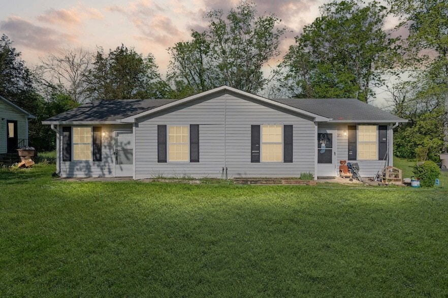 Photo - 2708 Vista Ln