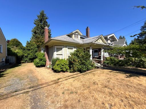 Building Photo - Charming & Historic Queen Anne Home - 1 Bedroom with Tons of Bonus Space!