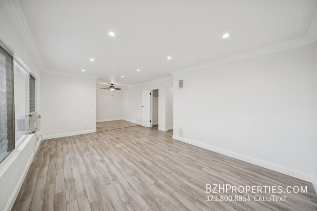 Photo - 1215 Hayworth Ave Unit 104