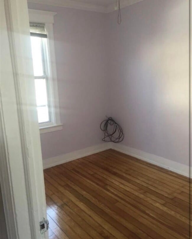 Photo - 157 W 22nd St