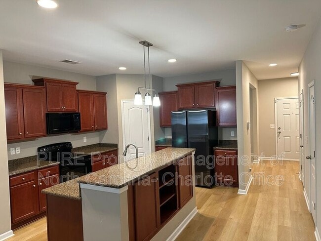 Photo - 9974 Evergreen Terrace Drive