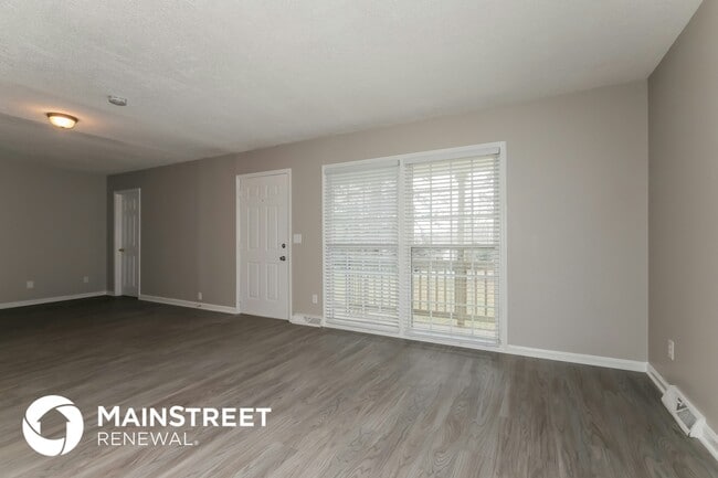 Photo - 319 Cedarwood Ln