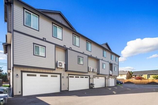 Rainier View Court Townhomes