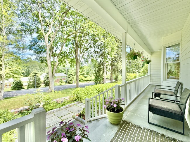 Photo - 203 Skyline Ln