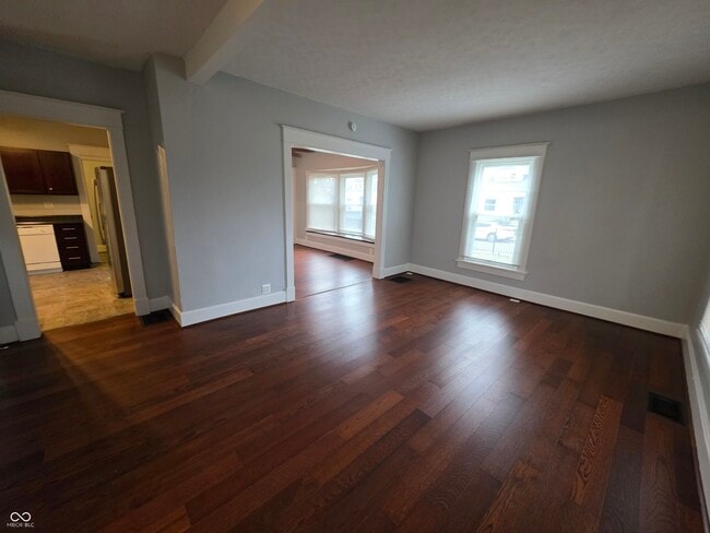 Photo - 5030 E New York St