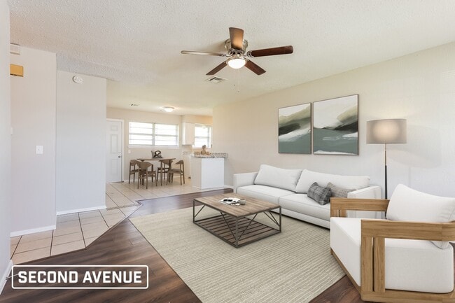 Photo - 703 Willis St