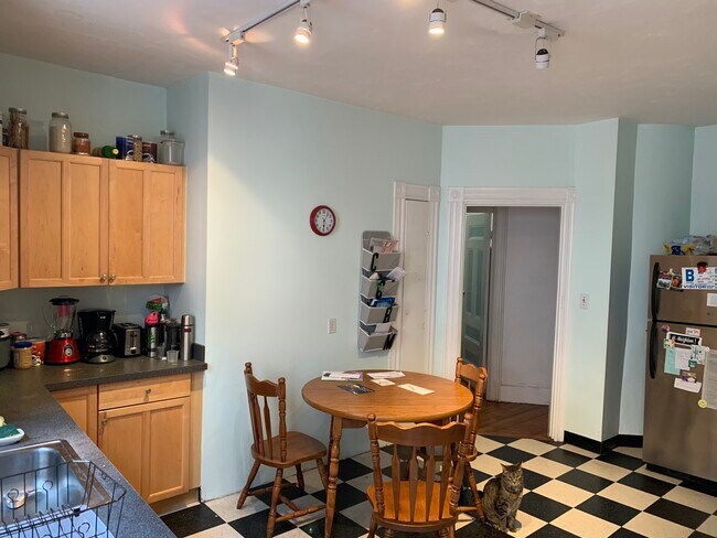 Photo - 108 Central St Unit 3R