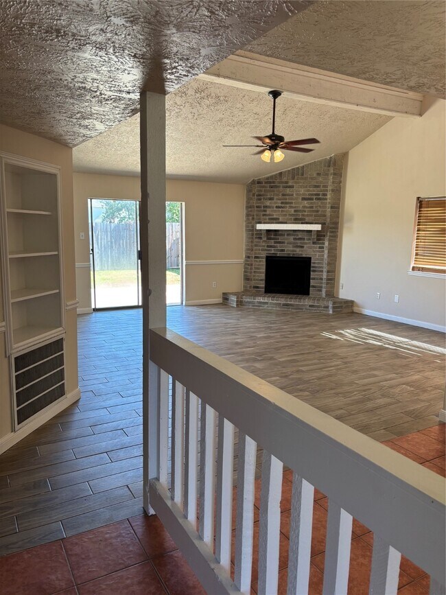 Photo - 1034 Heathfield Dr