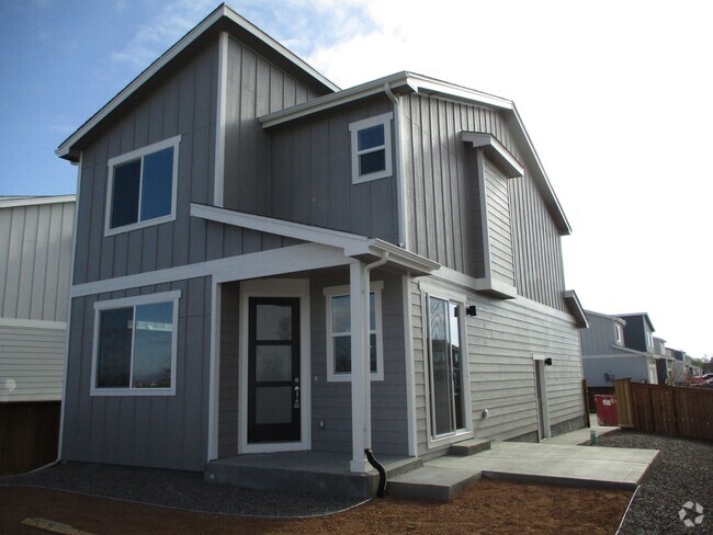 Building Photo - Brand New Berthoud Property facing the Mou... Rental