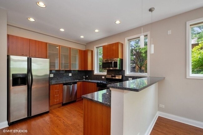 Photo - 1458 N Artesian Ave