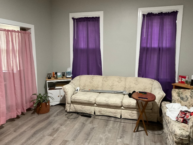 Photo - 230 Cumberland St