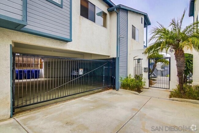 Building Photo - 4704 W Point Loma Blvd Unit 5 Rental