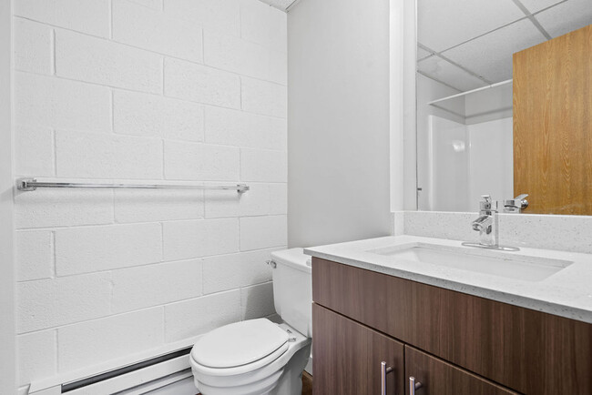 1 Bedroom - Twin Creek Apartments