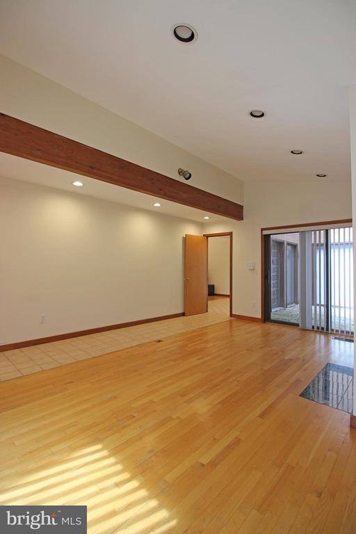 Photo - 6872 Melrose Dr