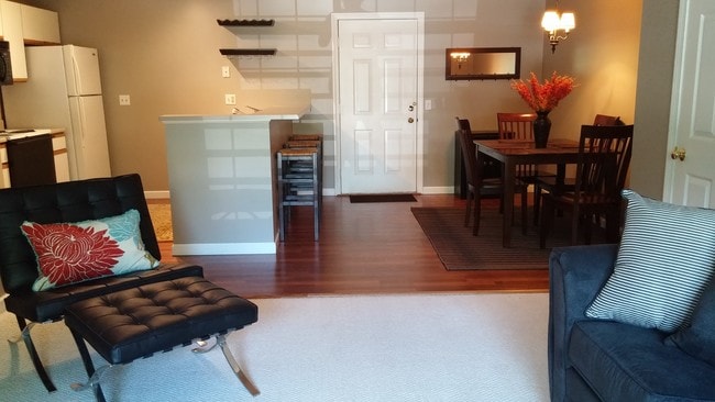 Building Photo - 386 Hildred Dr Unit 386