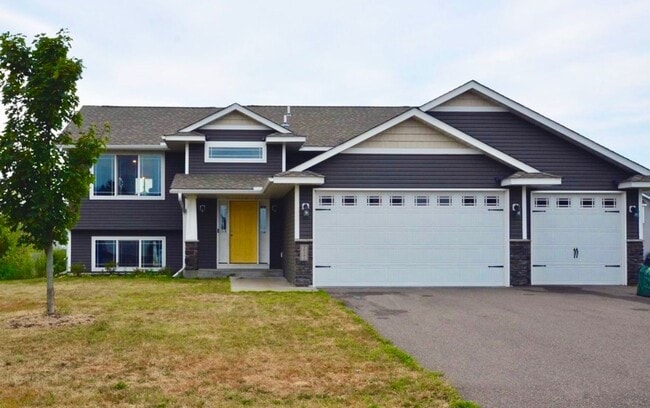 Building Photo - Great 4BR/3BA Big Lake Home Available mid August!