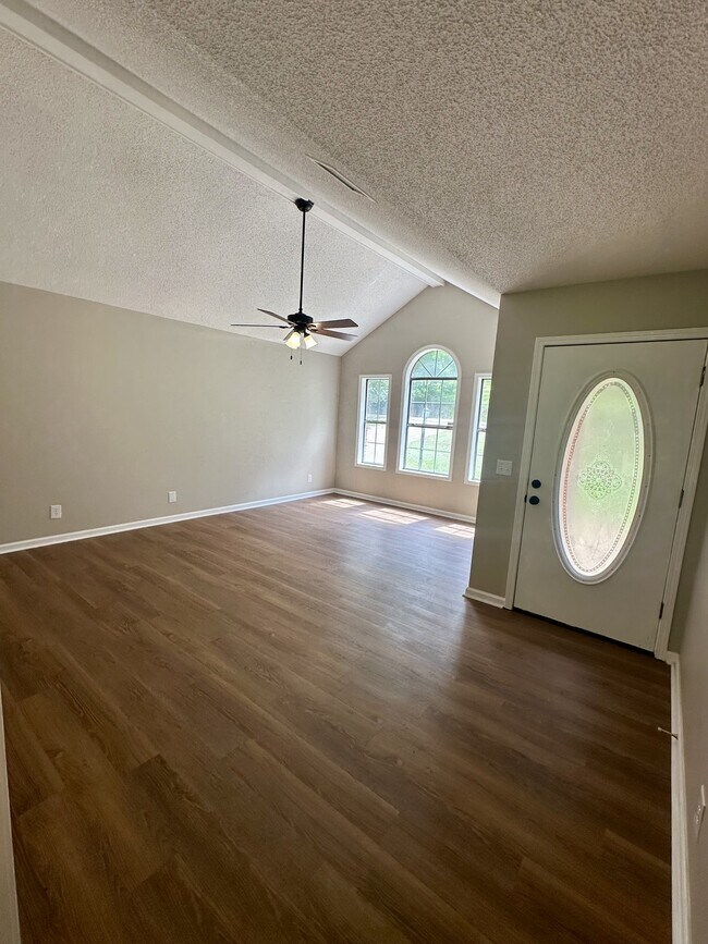 Photo - 271 N Brooks St Casa