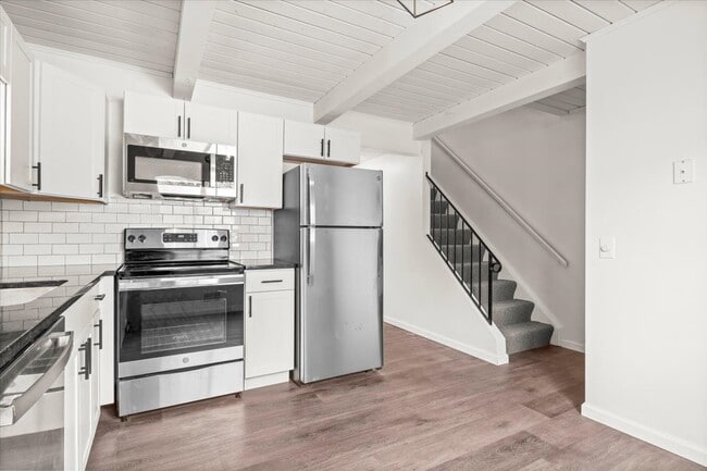 Fully Renovated Kitchen - Winston Woods Apartments