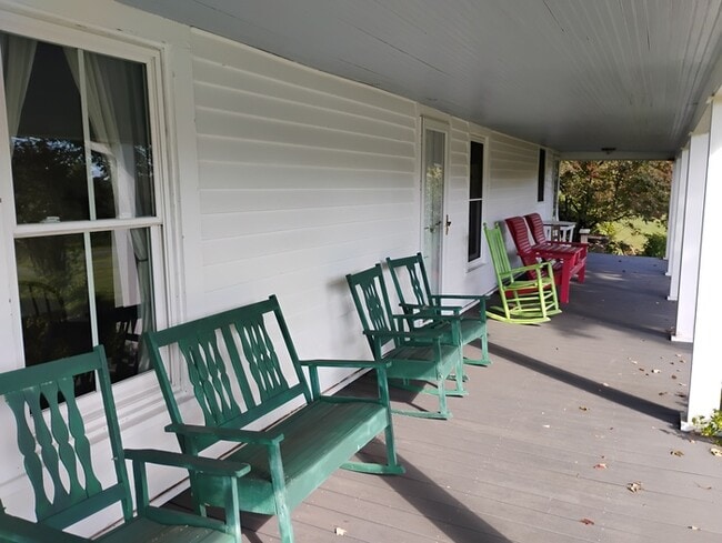 Photo - 8322 Chatham Church