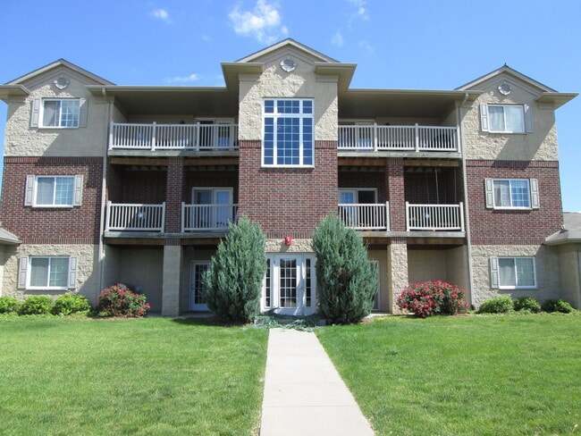 Building Photo - AUGUST 2026!!! Beautiful 2 Bedroom - 2 Bath Condo in North Liberty Unit 2