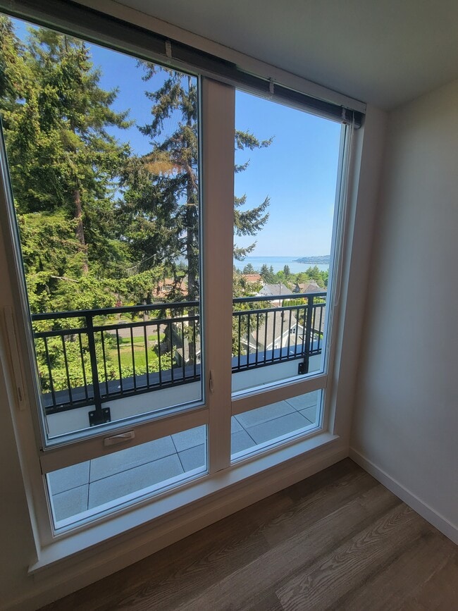 #409 Open 1BD, 1BA - 381SF Bedroom View