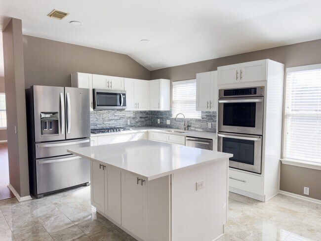 Photo - 2301 Drue Ln