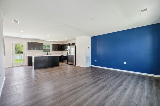 Photo - APPLICATIONS PENDING: Modern Comfort Meets...