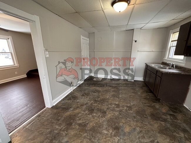 Photo - 1225 Lyons St