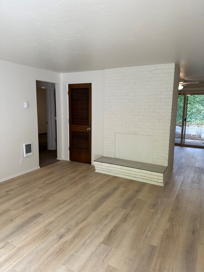 735 E 43rd Ave Townhome Townhome Rental in Eugene OR