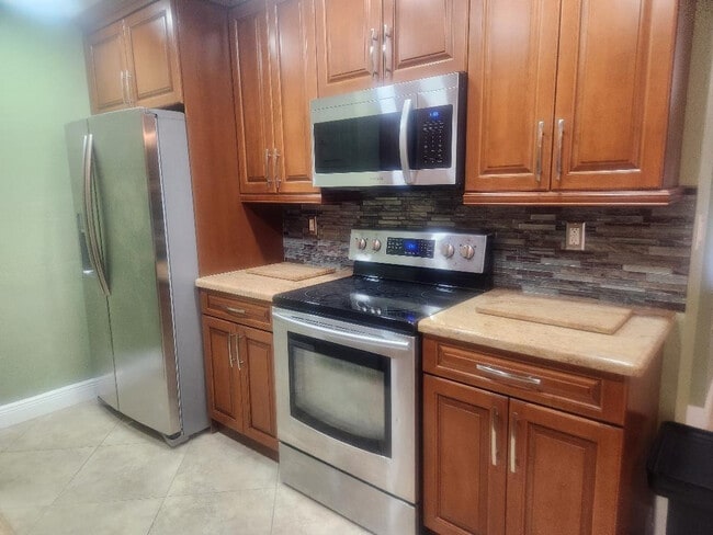 Photo - 1261 NE 2nd St