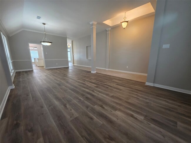 Photo - 2219 Lakewind Ln