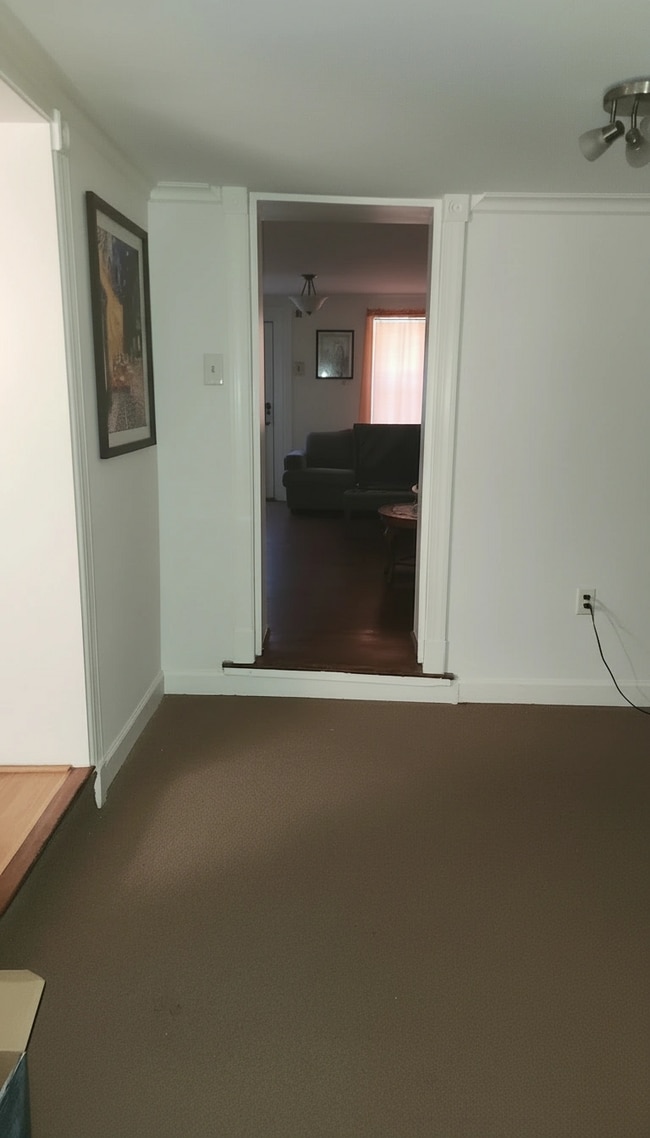 Photo - 236 E Main St Unidad 1st floor