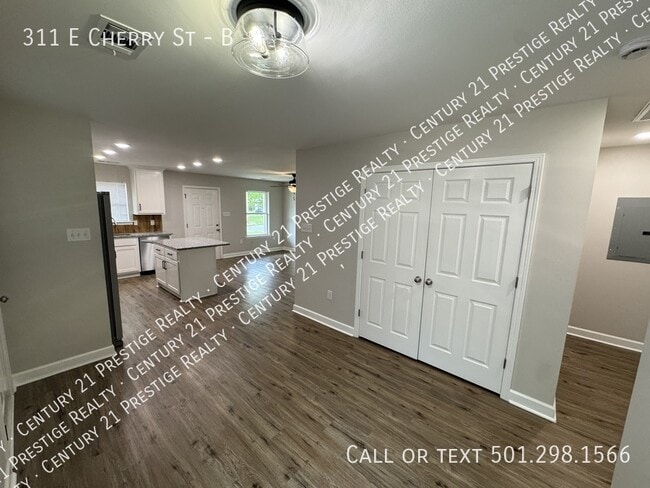 Photo - 311 E Cherry St Unidad B