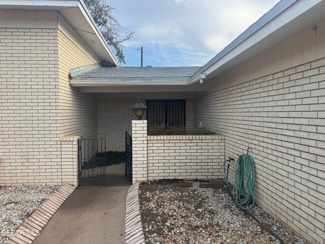 Photo - 8800 Sampson Ct
