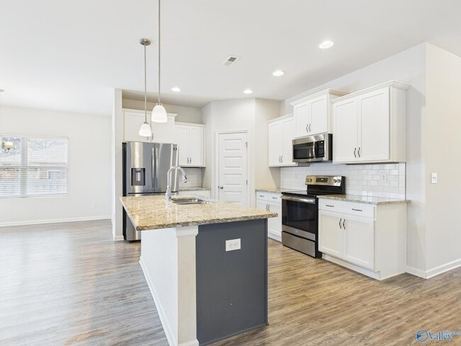 Photo - 149 Fernhill Dr NW