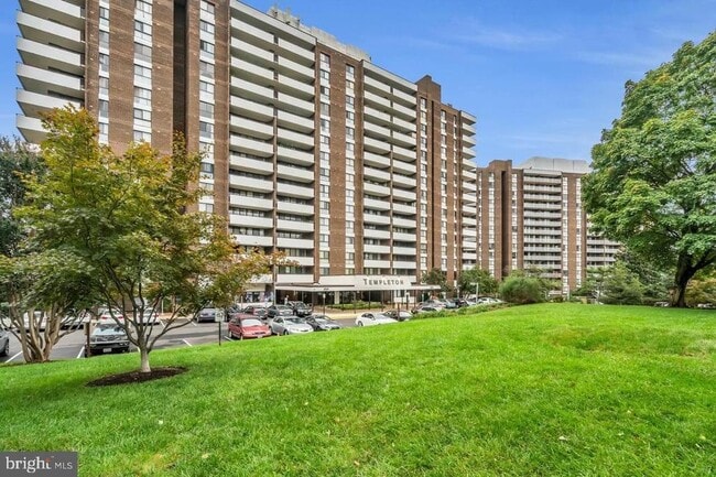 Building Photo - 250 S Reynolds St Unit 1504