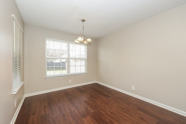 Photo - 845 Maricopa Dr