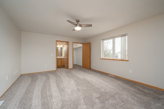 Photo - 1800 S Discovery Ave