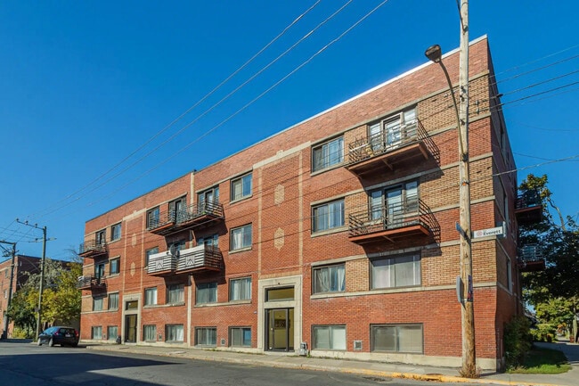 Building Photo - 1155-1175 Rue Everett