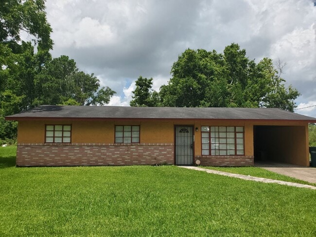 Building Photo - 7725 Helbig Rd