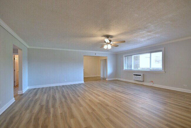 Photo - 600 S York St Unit 2B