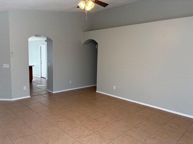 Photo - 2300 E 37th Ave