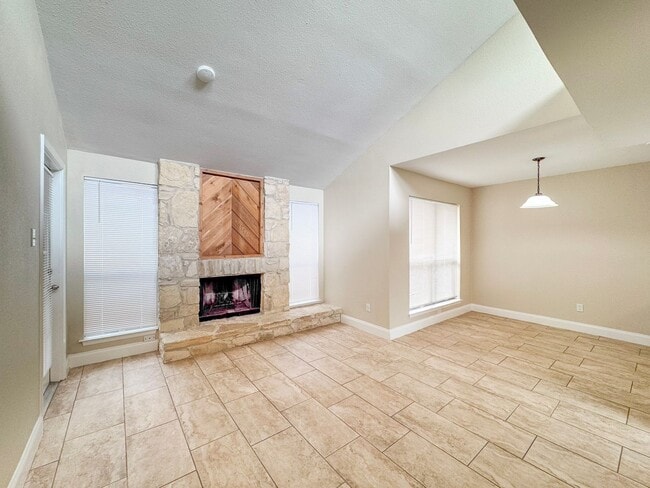 Photo - 3843 Unit 215D