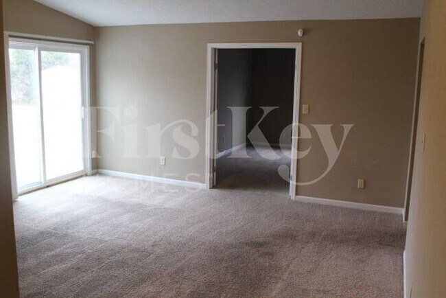 Photo - 2923 Grassy Creek Dr