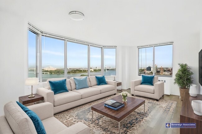 Photo - 1735 York Ave Apartamento Unidad 32B
