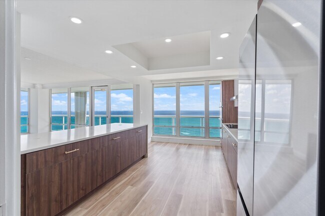 Photo - 2100 S Ocean Ln Unidad # 2412