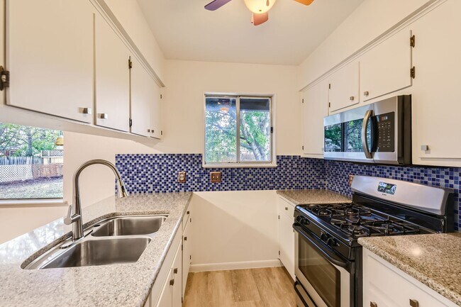 Photo - Adorable House in South Austin!